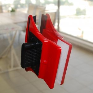 מגב הפלא לניקוי חלונות כפולים עבים